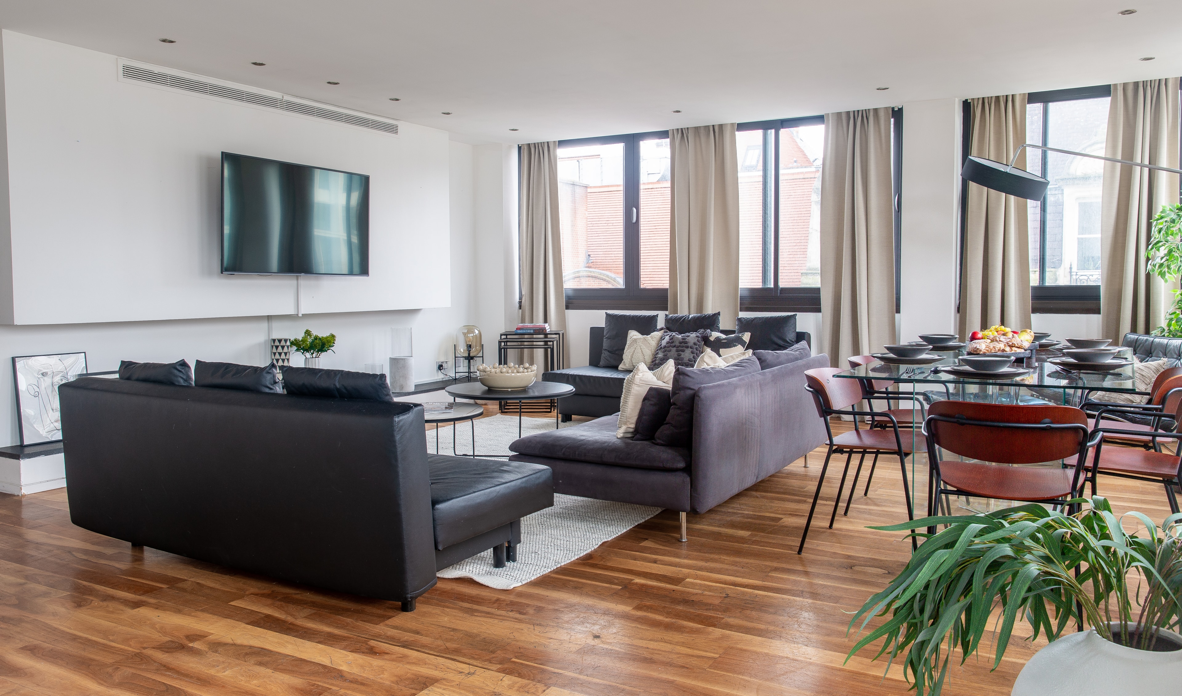 Contemporary Mayfair living room